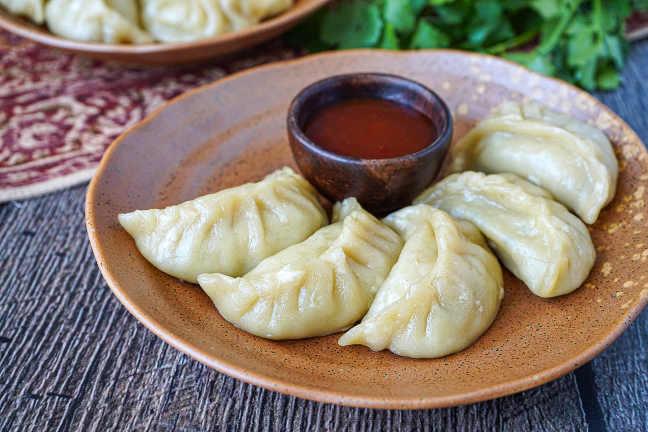 Momos